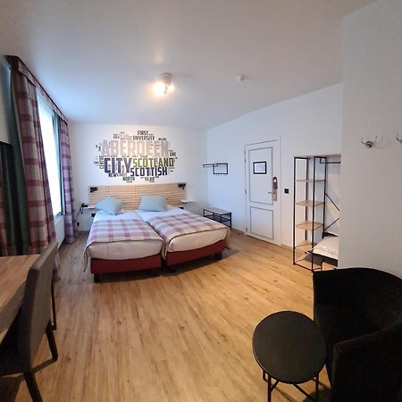 Hotel La Roseraie Wemmel Экстерьер фото